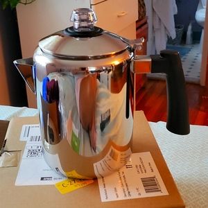 8 cup percolator Brand New in the box.